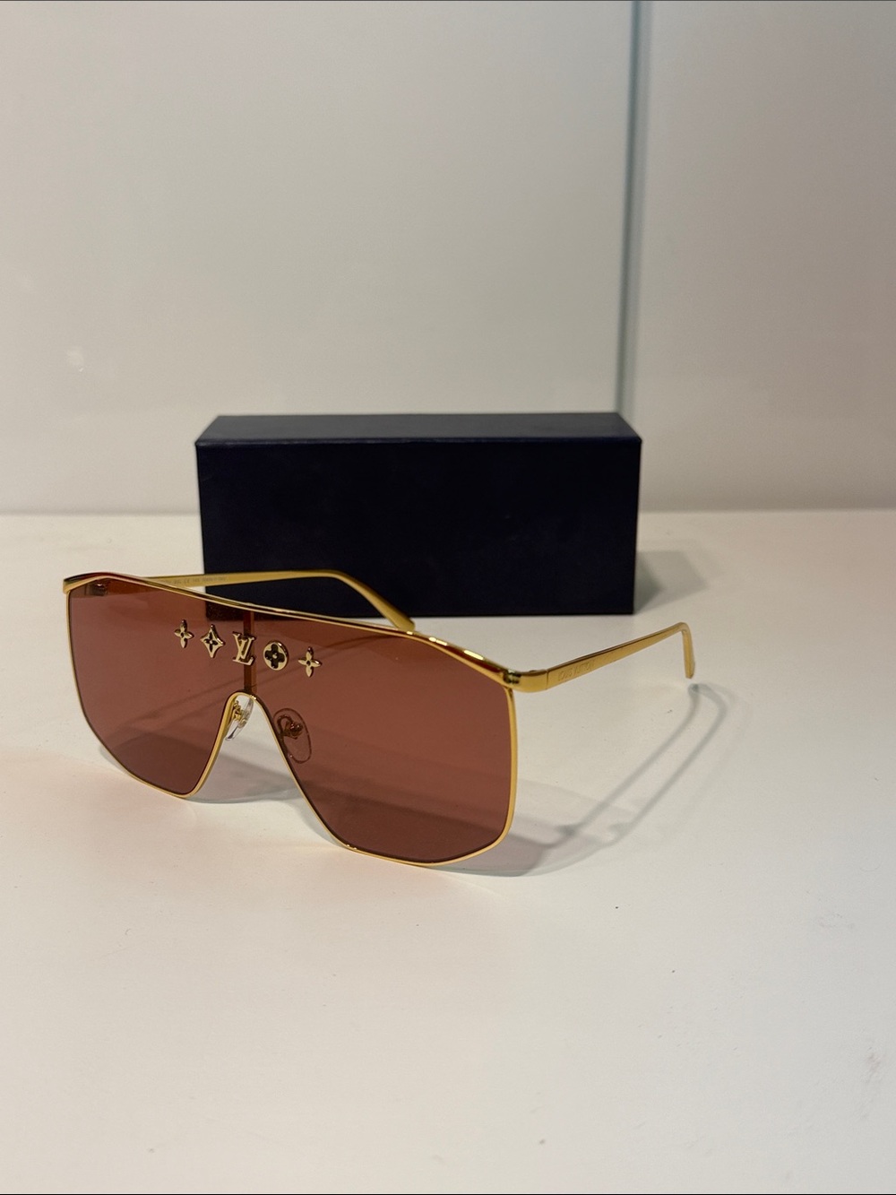 Like new women’s Louis Vuitton Gold Frame Brown Lens Women's Shield Sunglasses